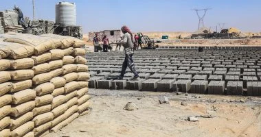 “` سعر الأسمنت يسجل ارتفاعاً اليوم الأربعاء 13 مايو 2026 ويصل إلى 4200 جنيه للطن “`