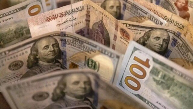 سعر الدولار مقابل الجنيه المصري يشهد تحديثات لحظية مثيرة لاهتمام المواطنين في المحافظات