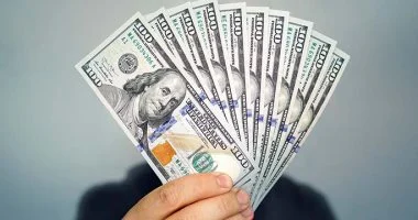 “` سعر الدولار يتغير لحظة بلحظة، حيث سجل 52.78 جنيه للشراء في بنك الإسكندرية “`