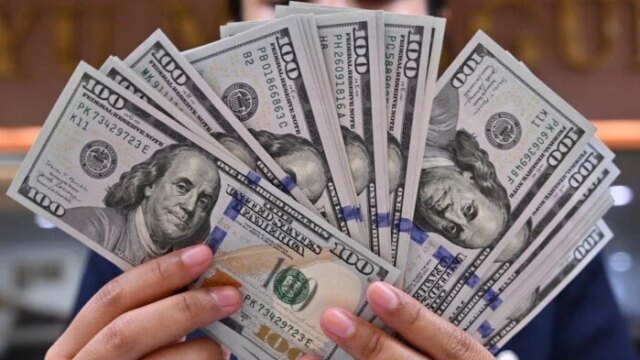 سعر الدولار يسجل تحركاً جديداً مقابل الجنيه في منتصف تعاملات الأربعاء 20 مايو 2026