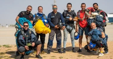 سكاي دايف فاروس تبرز قفزة مظلية مثيرة بحضور رئيس المجلس الدولي للرياضة العسكرية