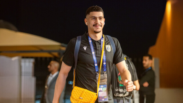 شاموسكا يُفاجئ الجماهير باستبعاد الرشيدي من قائمة الأهلي
