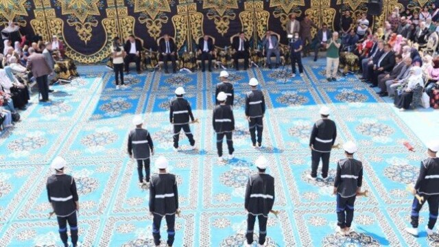 شهد محافظ المنوفية احتفالات ختام الأنشطة الطلابية في مدرسة مصر الحرة المتميزة