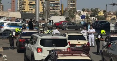 ضبطت القوات سيارة نقل تسير بشكل مخالف أعلى كوبرى الأزهر اليوم