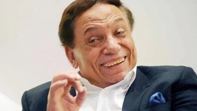عادل إمام يكشف كواليس رحلته السرية للعلاج في فرنسا بسبب فيروس غامض