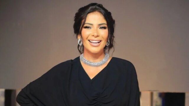 عودة منى زكي للدراما بعد غياب طويل من خلال مسلسل «طالع نازل» الخياني