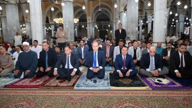 فرحة عيد الأضحى تجتمع مع توزيع هدايا الرئيس لأطفال طنطا بحضور محافظ الغربية