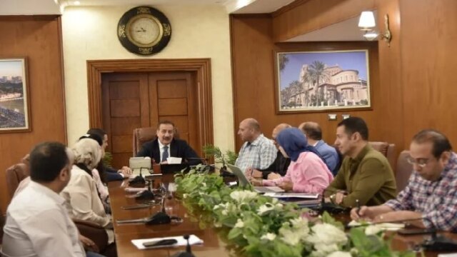 في إطار تطوير بورسعيد، محافظ المدينة يستعرض مقترحات لتنمية المناطق الجنوبية بها