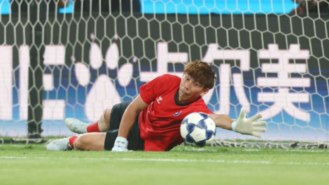 قرار جريء من مدرب جامبا أوساكا بتفضيل الحارس الصاعد في نهائي دوري أبطال آسيا
