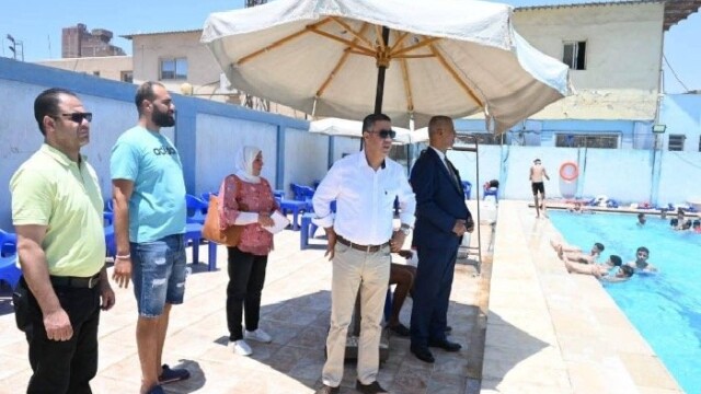 قرارات جادة من مدير شباب القاهرة تغلق حمام سباحة بحلمية الزيتون وتوجه إنذارات للمخالفين