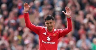 كاسيميرو يوجه كلمة وداع مؤثرة لجماهير مانشستر يونايتد في أولد ترافورد