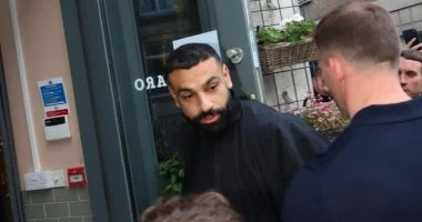 ليفربول يكرم محمد صلاح في حفل وداعي مؤثر قبل مغادرته للفريق