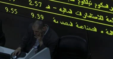 “` ماراثون مايو يشهد ارتفاعًا ملحوظًا، حيث يقترب مؤشر EGX30 من 52 ألف نقطة والأكثر من ذلك أن الأسهم الصغيرة تحلق في سماء النجاح “`