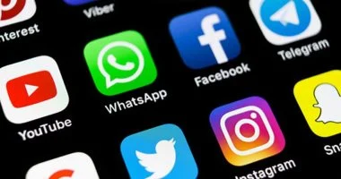 ماليزيا تفرض حظرًا على مواقع التواصل الاجتماعي للأطفال ما دون 16 عامًا يونيو المقبل