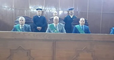 محكمة سوهاج تقضي بالسجن 10 سنوات لمتهم بتهمة الاتجار في الأسلحة النارية