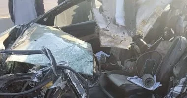 مصرع سيدة وإصابة شخصين في حادث تصادم مروع بين سيارة وتروسيكل بالعمرانية