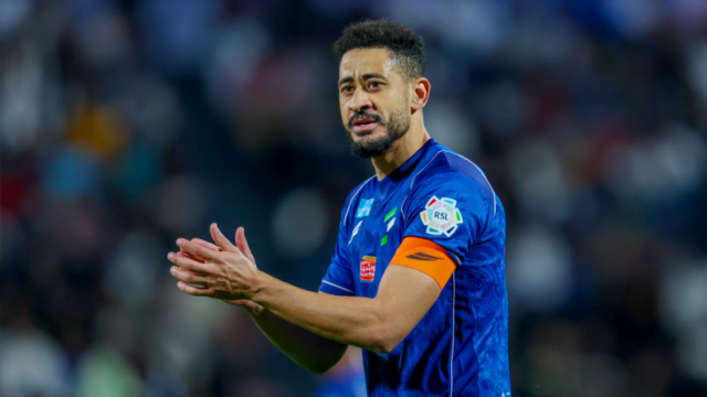 مفاجأة كبرى: مراد باتنا يغادر الفتح إلى المغرب في غياهب دوري روشن السعودي