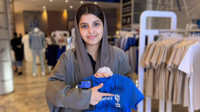 منافسة مثيرة تسبق ديربي الرياض بين الهلال والنصر الجماهيري