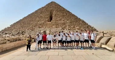 منتخب المجر للشباب لكرة اليد يقوم بزيارة تاريخية للأهرامات بتنظيم اتحاد اليد