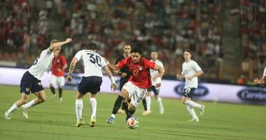 منتخب مصر يواصل تفوقه على روسيا بهدف نظيف بعد مرور 75 دقيقة من اللقاء