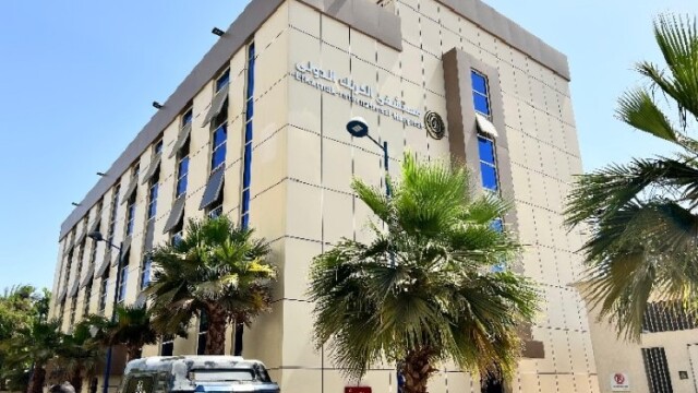 نجاح كبير في مستشفى الكرنك الدولي بالأقصر بفضل جراحة دقيقة لإعادة بناء الفك السفلي لمريض