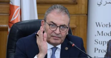 “` ندوة هامة لغرفة صناعة الملابس الجاهزة تناقش تفاصيل قانون العمل الجديد في بورسعيد “`