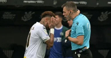 نيمار يواجه انهياراً عاطفياً ويستسلم للبكاء وسط جدل التحكيم قبل المونديال
