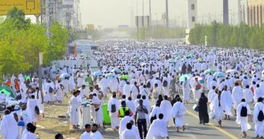 “` وزارة السياحة والآثار تطلق خطة شاملة لتصعيد الحجاج المصريين إلى مشعر عرفات هذا العام “`