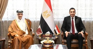 وزير الرياضة يلتقي سفير قطر بالقاهرة لتعزيز التعاون وتبادل الخبرات الرياضية